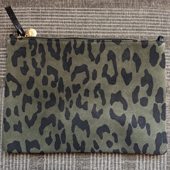 Clare V Flat Clutch with Tabs Leopard - Picture 1 of 4